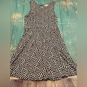 Black and White Geometric Dress